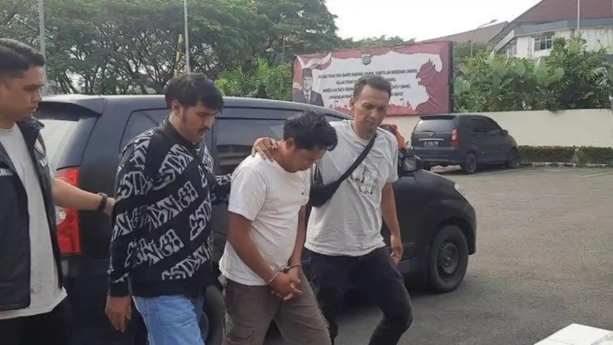 Calon Pekerja di Karawang Rugi Jutaan Rupiah, Data Pribadinya Dipakai Calo Buat Daftar Pinjol