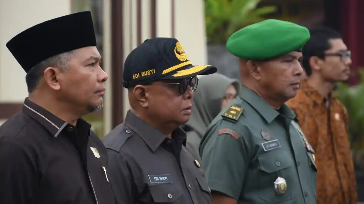 Sekda Agam Hadiri Apel Gelar Pasukan Operasi Zebra Singgalang dan Deklarasi Pemilu Damai 2024