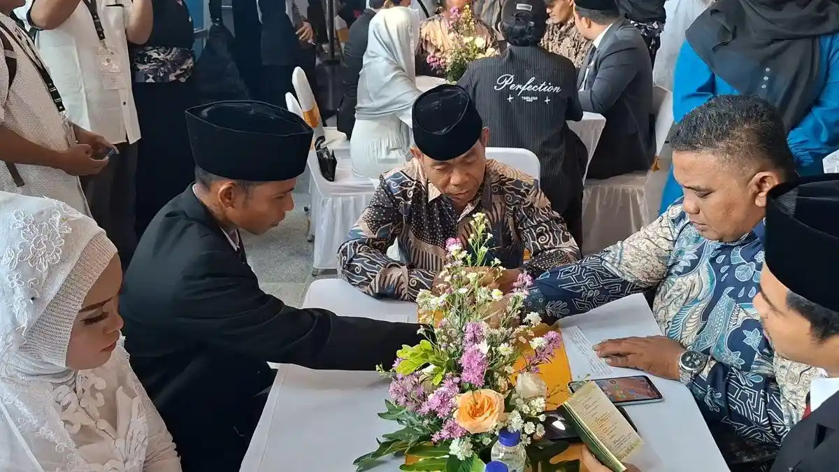Kemenag Gelar Nikah Massal, Pasangan Pengantin Dapat Kemudahan KPR Murah Cicilan Rp 500 Ribu - Tribunnews.com