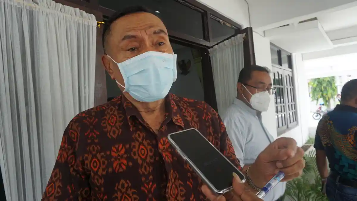 Bupati Ende Djafar Achmad Tidak Jadi Divaksin Covid-19 Ini Alasannya