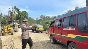 Aparat-berjaga-untuk-memastikan-keselamatan-warga.jpg