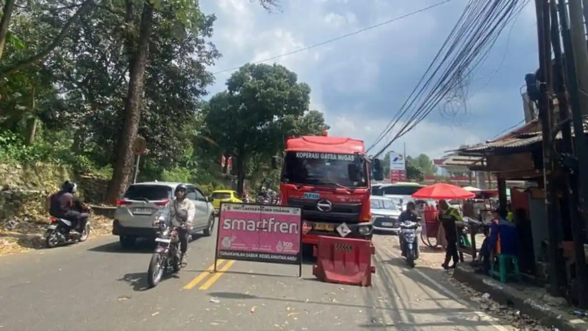 Update Lalu Lintas Siang di Puncak Bogor Hari Ketiga Lebaran, Masih One Way Arah Jakarta
