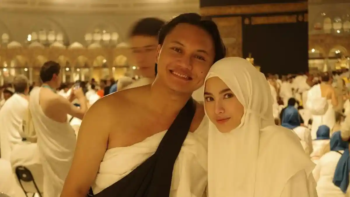 Potret Rizky Febian Pertama Kali Bawa Mahalini Umrah, Tulis Pesan Haru ...