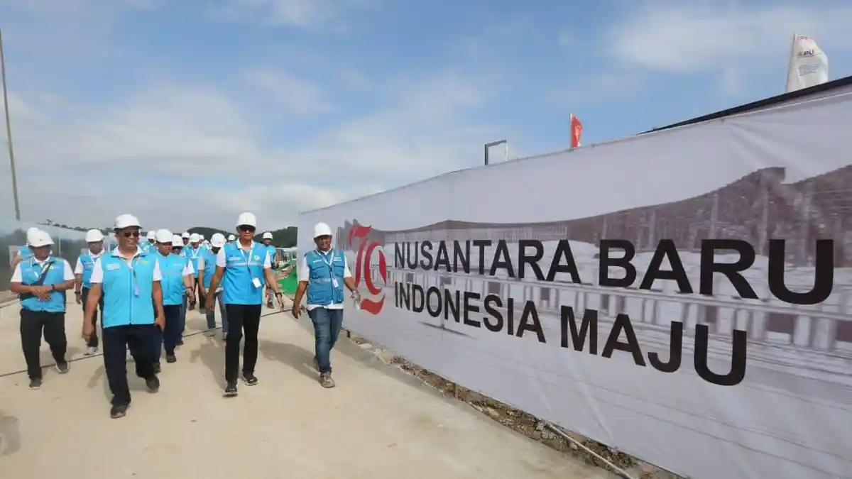 Dirut PLN Cek Langsung Keandalan Infrastruktur Kelistrikan di IKN Pastikan Kelancaran HUT RI Ke-79