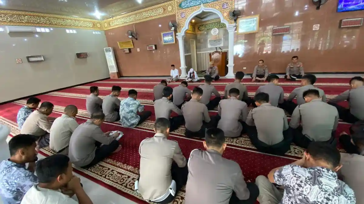 Tingkatkan Iman dan Karakter Personil, Polresta Bandar Lampung Gelar Binrohtal 