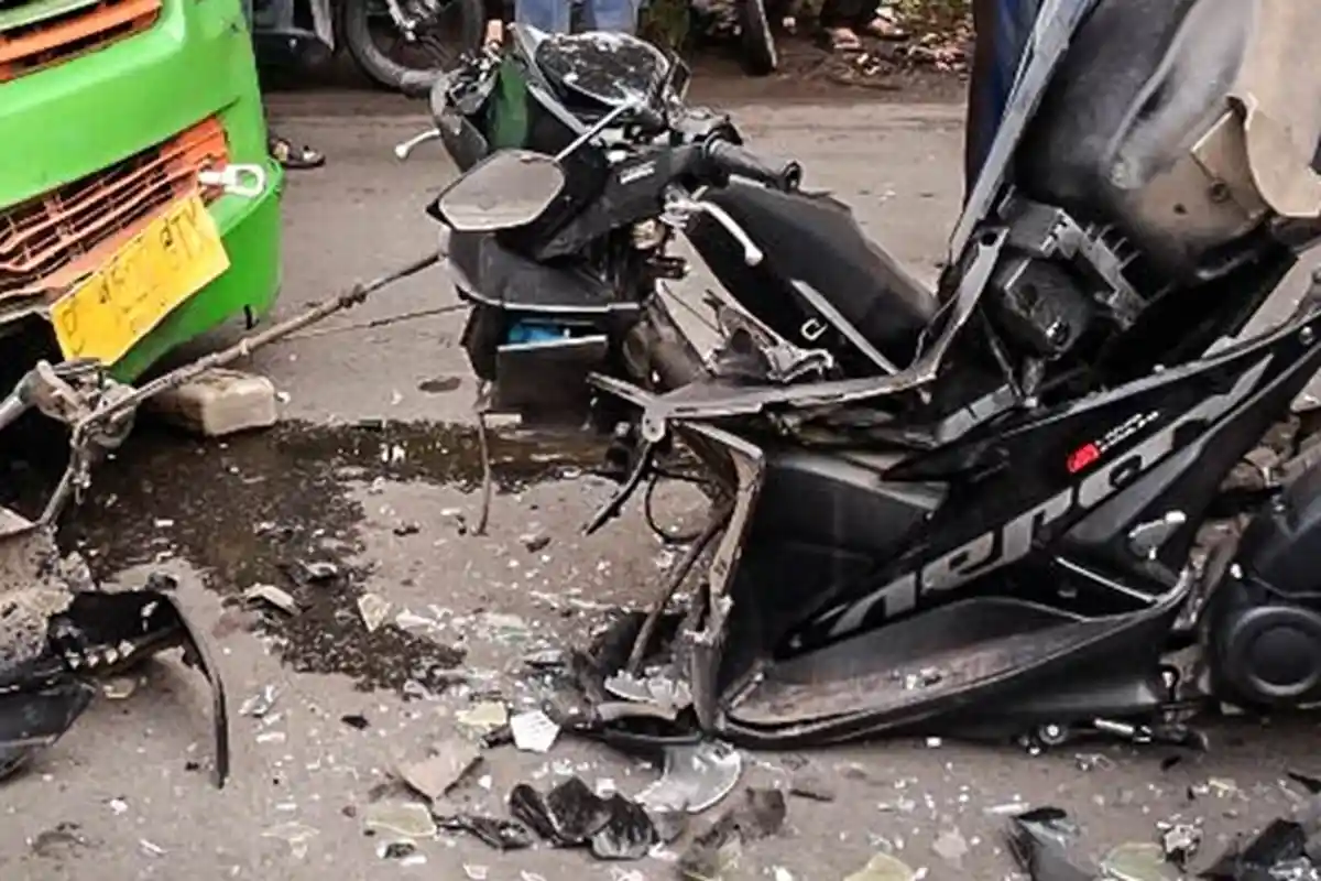 Kecelakaan Maut Tadi Pukul 06.00 WIB, Pengendara Aerox Tewas, Tabrakan dengan Truk Supermarket