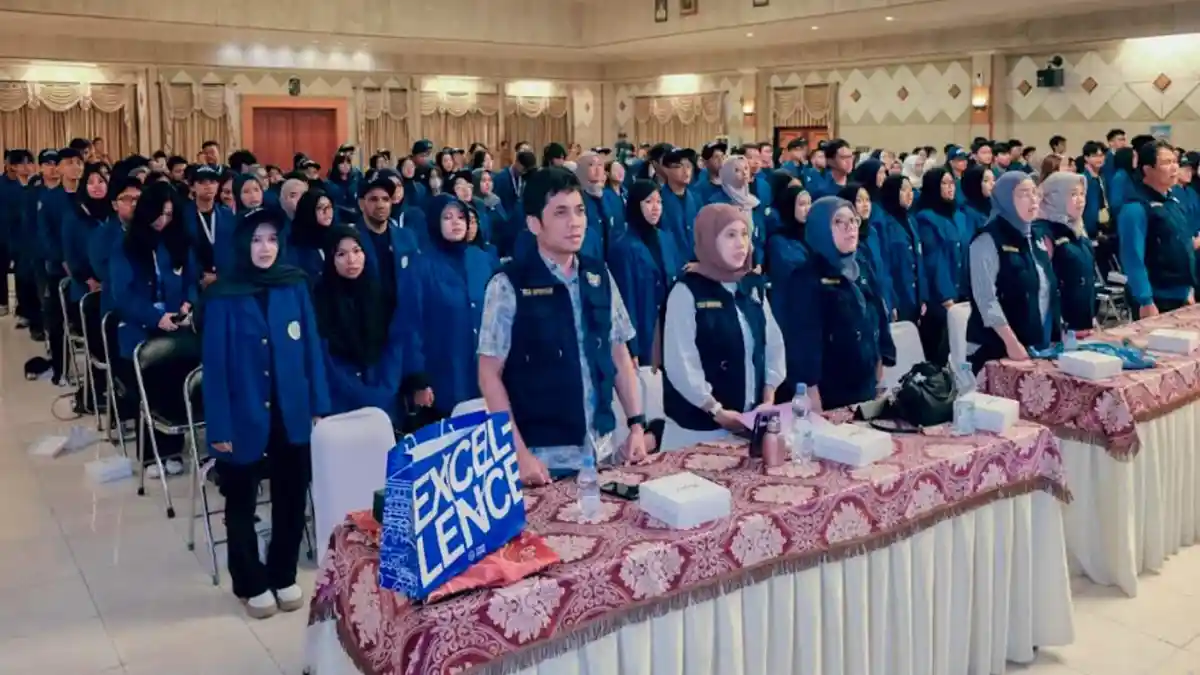 Pengakuan Mengejutkan Bupati Gresik Gus Yani saat Terima Ratusan Mahasiswa KKN Unair - Surya.co.id