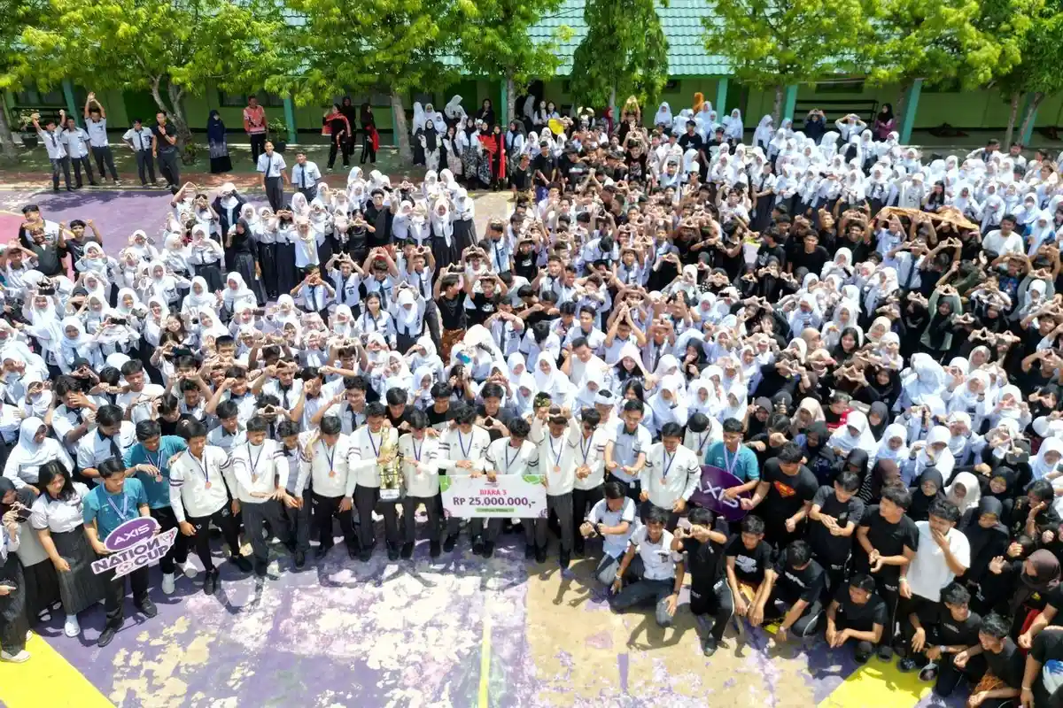 Pelajar SMAN 4 Metro Lampung Antusias Sambut Kemenangan Tim Futsal AXIS Nation Cup 2024 - kemenangan-sman-41203848.jpg