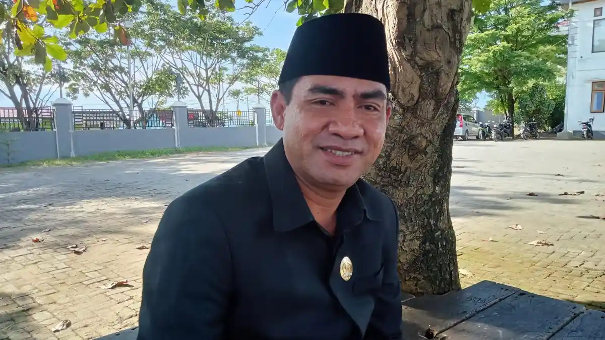 Soal Tak Berkantor Selama 2 Bulan, Ketua DPRD Morotai Rusminto Pawane Pilih Bungkam