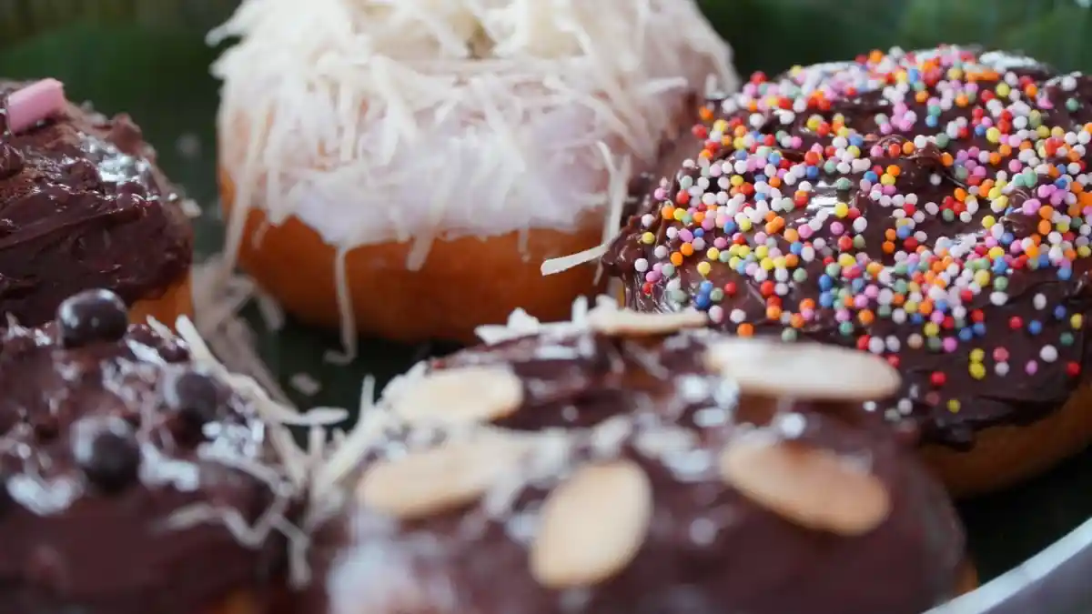Wisata Maluku; Bukan Donat Biasa, Ini Dunkin Sagu ala Mama Maya