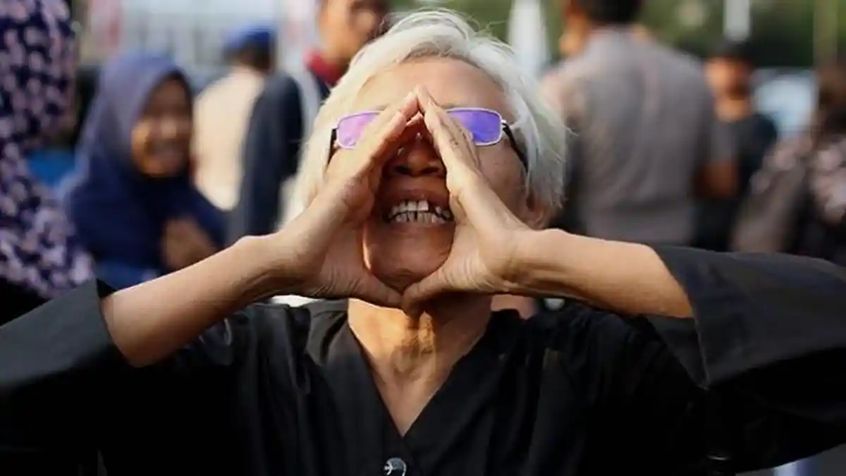 Budiman Sudjatmiko Bertemu Prabowo Subianto, Ibu Korban Semanggi: Kepada Penindas, Aku Tak Bungkuk