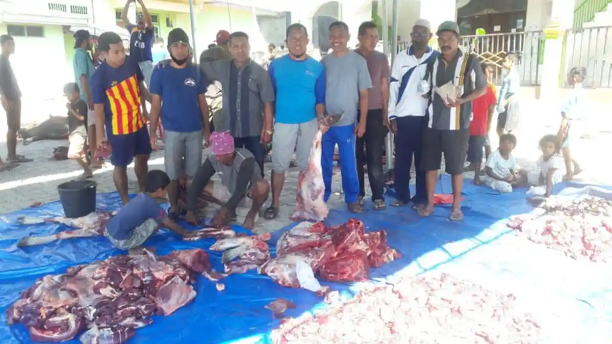 Masjid Al Multazam Kurbankan 7 Sapi dan 17 Ekor Kambing Hewan Kurban