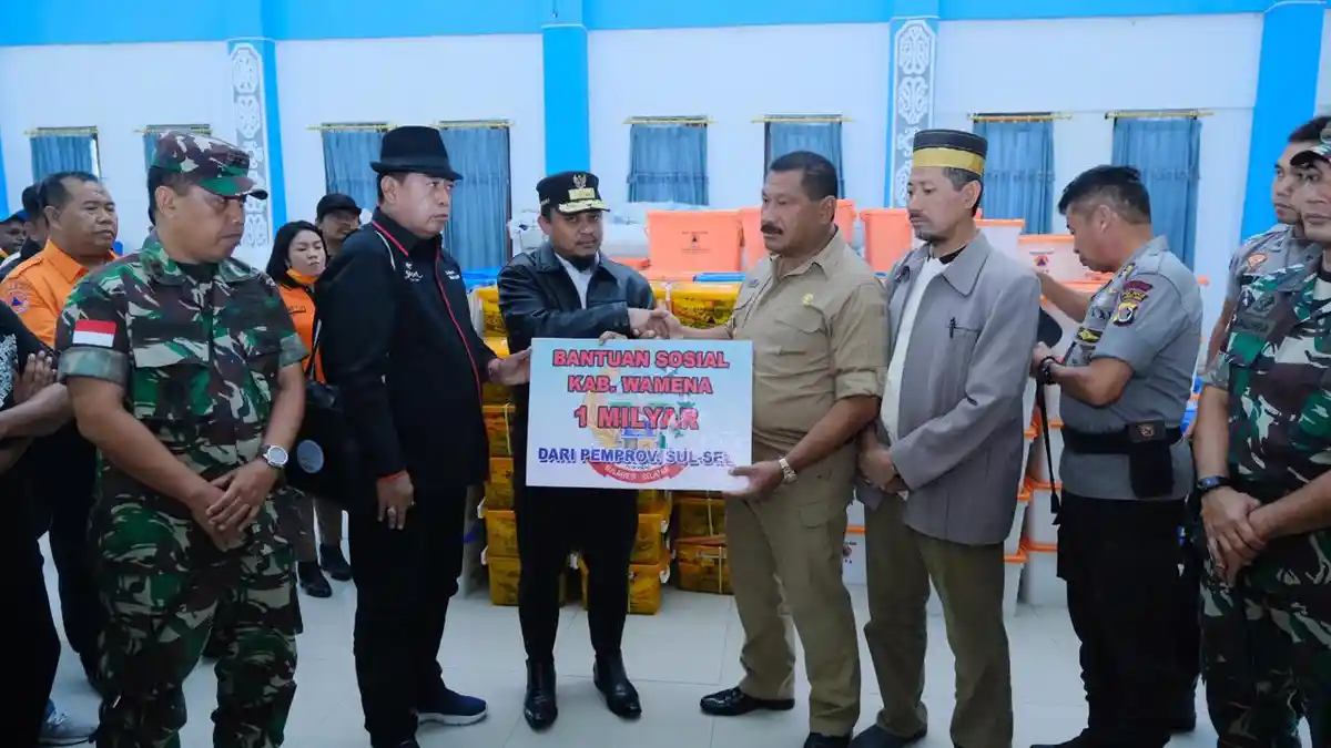 Wagub dan Sekprov Sulsel Sumbang Rp 1 Miliar ke Pemprov Papua Pasca Wamena Rusuh