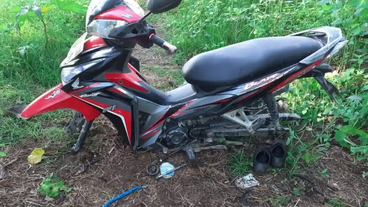 Warga Lamasi Luwu Waspadalah Saat Parkir Motor, Pencuri Ban Berkeliaran