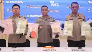 Kapolres-Tangsel-AKBP-Boy-Jumalolo-bersama-jajaran-Polres-Tangsel-d.jpg