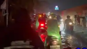 Banjir-tangsel-9505kfc.jpg