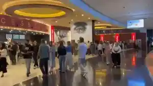 Suasana-di-dalam-Iran-Mall-tetap-ramai-meski-ada-perang-dengan-AS.jpg