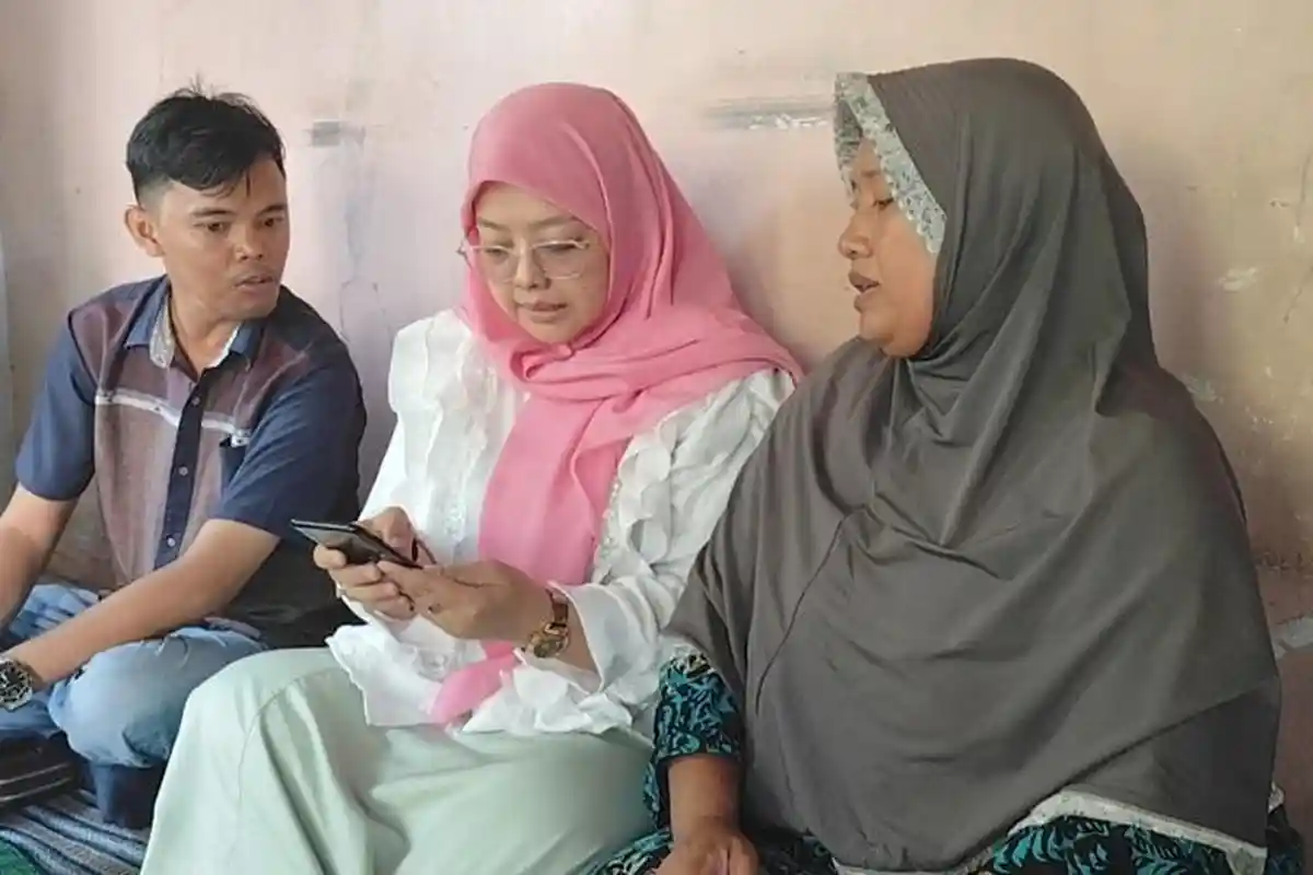 Tangis Pilu Rohmatun, Putrinya Tewas Dibunuh di Kendal, Bulan Depan Anaknya Berusia 20 Tahun