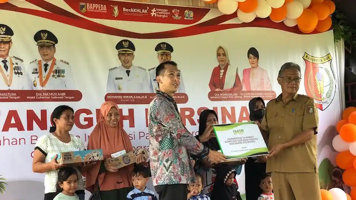 Intervensi Stunting, PT IMIP Salurkan 180 Paket Pangan Bergizi di Desa Mpanau Sigi