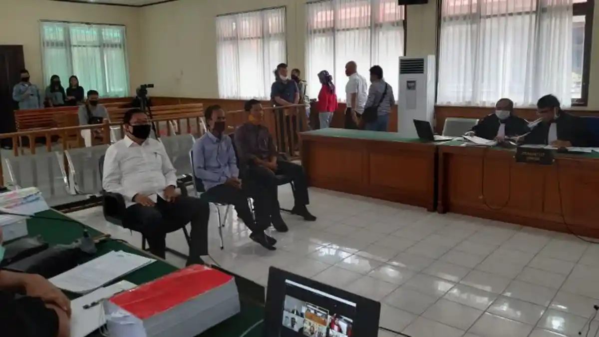 Jadi Saksi Dugaan Tipikor Bengkalis Hakim Bentak Ketua DPRD Riau Indra Gunawan Eet, Anda Ini Bengak!