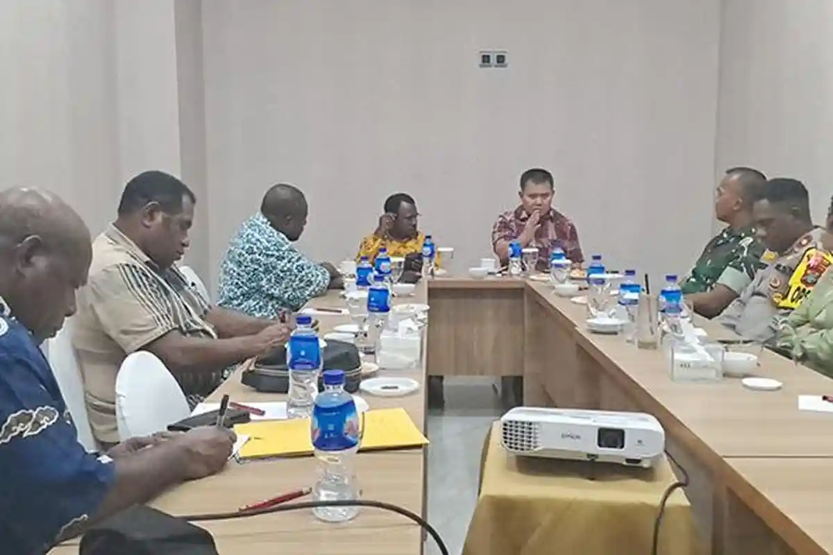 Hari H Pemilu 2024 Kian Dekat, Pj Bupati Maybrat Beri Tugas Khusus untuk Kesbangpol