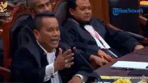 VIRAL-Momen-Hotman-Paris-Dimarahi-Hakim-di-Sidang-MK-Itu-Keliru-Tidak-Usah-Datang-Saja-ke-Sini.jpg
