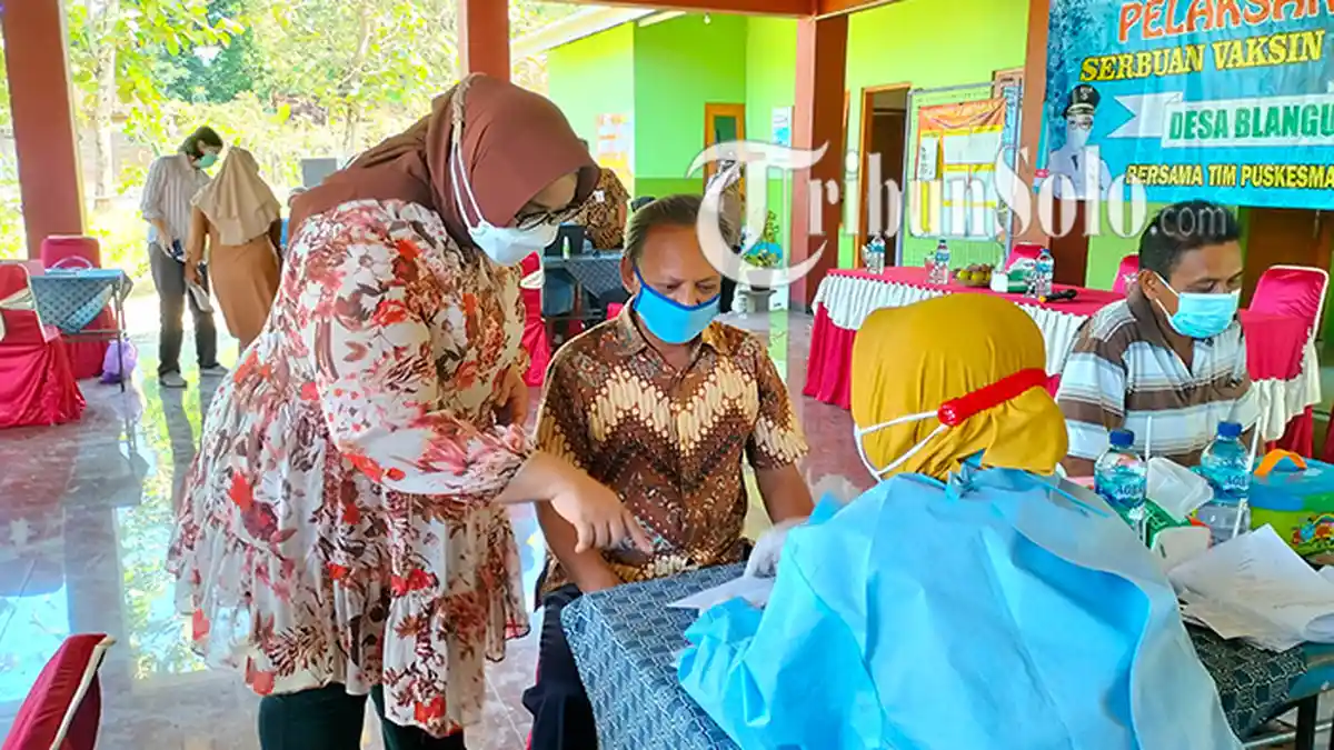 Vaksinasi di Sragen Hari Ini : Sudah Ada 3 Ribu Dosis, Bupati Minta Warga Berdoa Biar Tak Tersendat