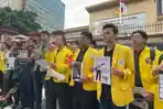 mahasiswa-UI-UPN-Veteran-Jakarta-PNJ-demo-unjjuk-rasa-Mabes-Polri-Jakarta.jpg
