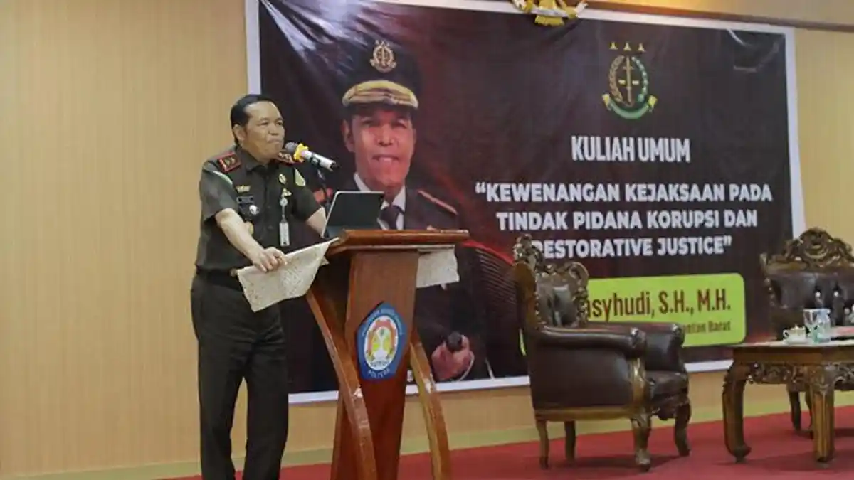 Kajati Kalbar Kunker ke Sambas, Isi Kuliah Umum di Poltesa