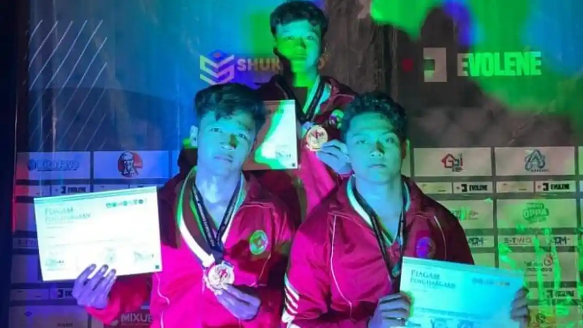 Mahasiswa UIN Walisongo Borong Medali di Kejuaraan POLIJE Open Karate Championship 2024
