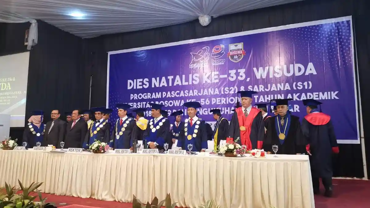 Unibos Makassar Wisuda 556 Mahasiswa Periode II 2019, Aksa Mahmud Titip Pesan