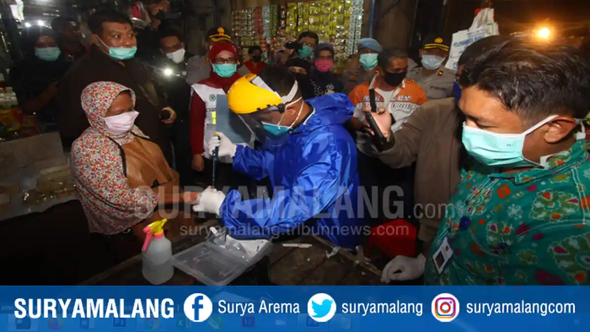 Hasil Rapid Test On The Spot di Pasar Lawang Malang, 7 Pedagang Pasar Dinyatakan Negatif