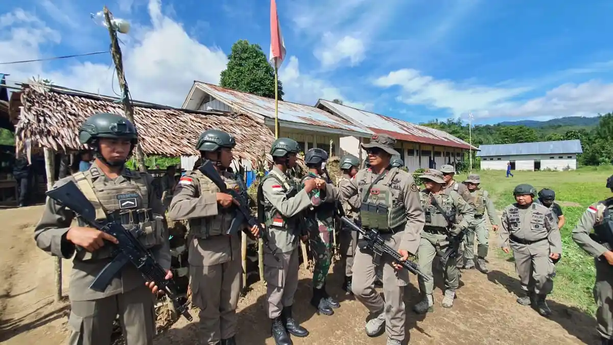 Jenderal Rudy Sufahriadi Pimpin Patroli Udara dan Darat Perburuan 3 DPO Teroris Poso