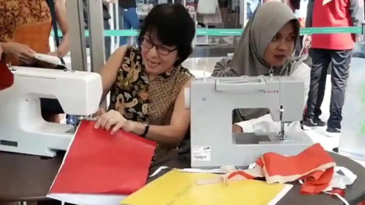 Sampah Plastik Anda Bisa Didaur Ulang Menjadi Tas Belanja, Begini Caranya