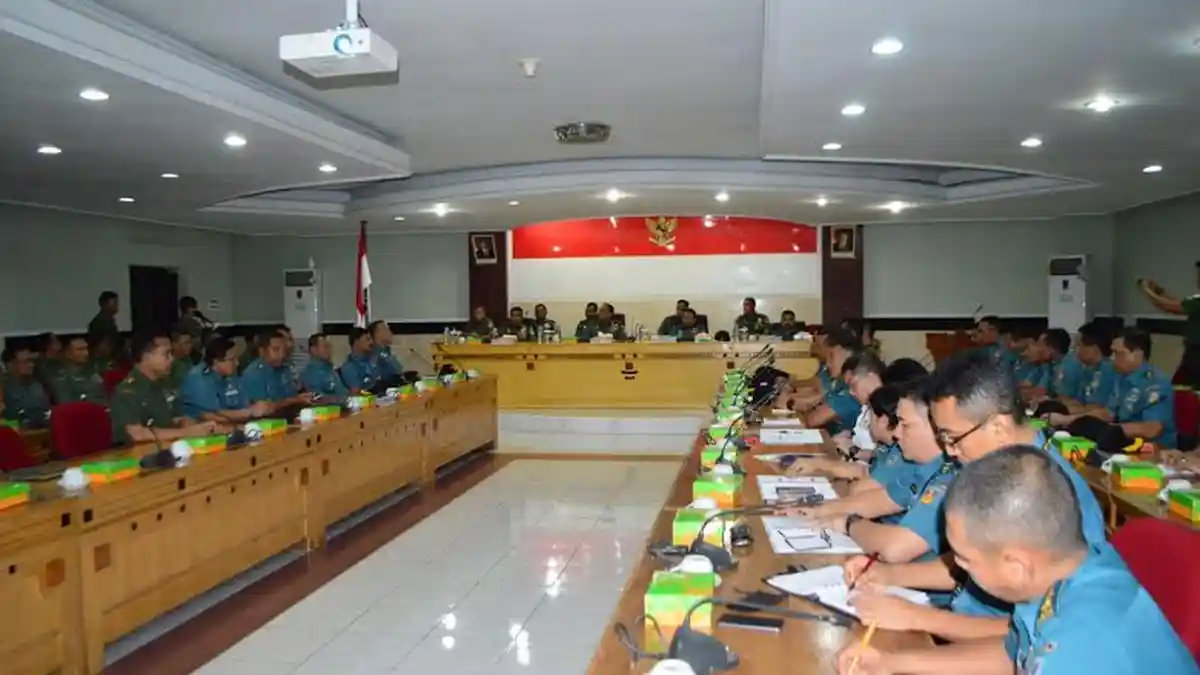 Pangdam Bekali 25 Peserta Forum Strategi II dan KKDN Pasis Dikreg Seskoal