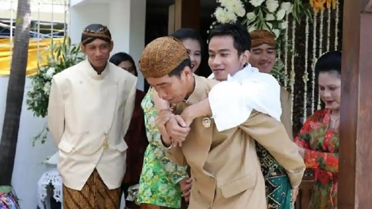 Jokowi Sempat Kewalahan Saat Menggendong Gibran