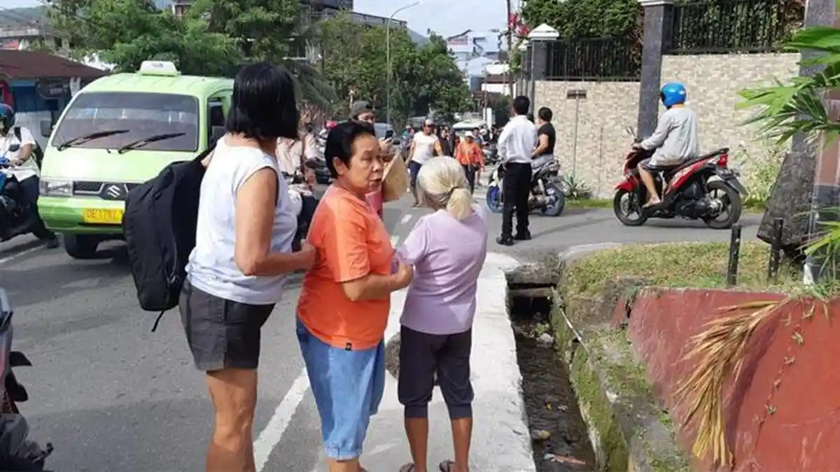 Terjadi 484 Gempa Susulan, 25 Ribu Orang Mengungsi Akibat Gempa Ambon