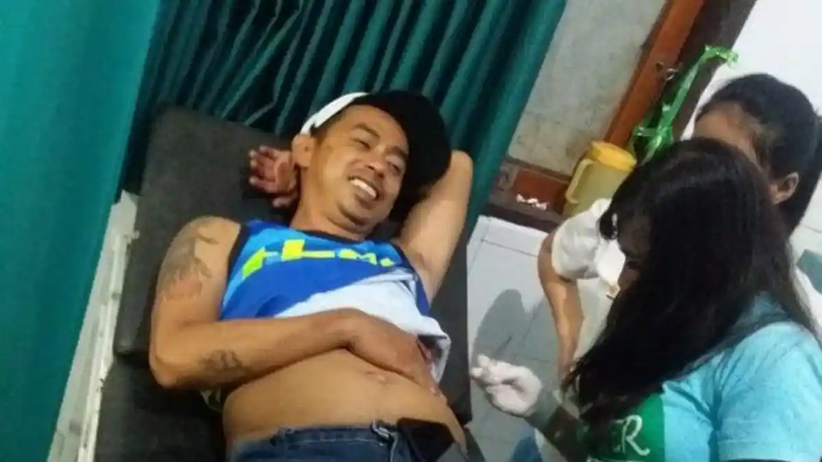 Pesta Miras Berujung Penikaman, Ariadi Bersimbah Darah, Iyan Dikejar Polisi
