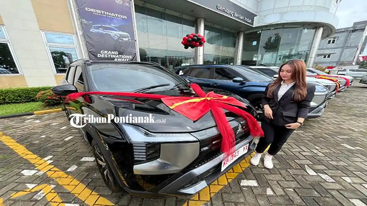Mitsubishi Destinator Mulai Mengaspal di Kalbar, 7 Unit Perdana Diserahkan ke Konsumen