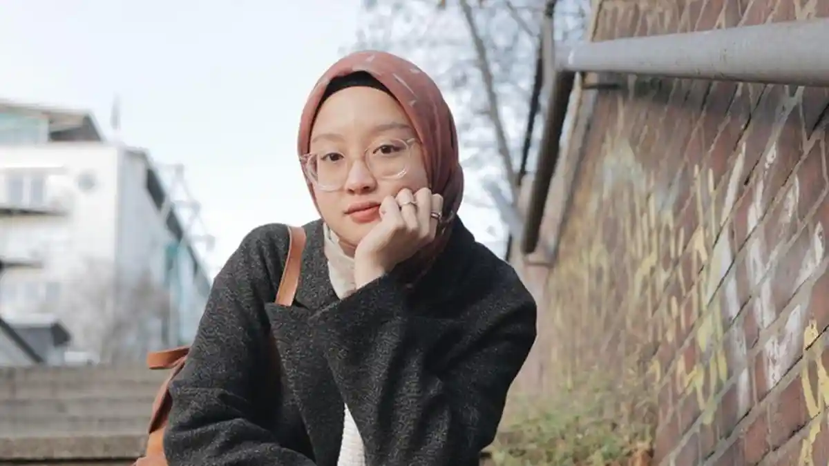 Cara Memutihkan & Samarkan Kantung Mata Gunakan Putih Telur, Cerah Seperti Gita Savitri