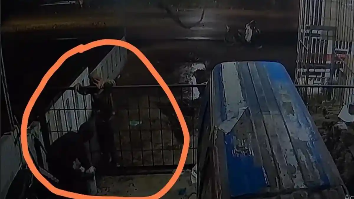 Terekam CCTV, Komplotan Pencuri Gasak Dua Karung Biji Kakao Hasil Panen Warga