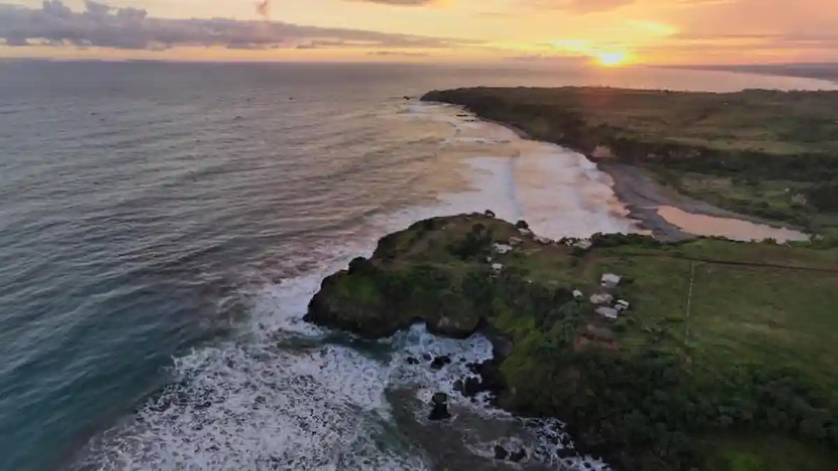 Cuma 1,5 Jam dari Pusat Garut, Ada Spot Healing Seindah Ini, Lihat Panorama Sunrise hingga Camping