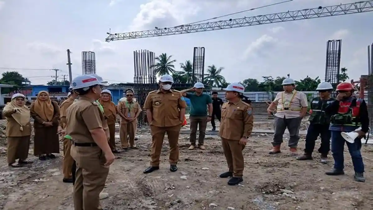 Tinjau Pembangunan RSUD Muaradua, Bupati OKU Selatan Pastikan Tepat Waktu dan Status Jadi Tipe C - Tribunsumsel.com