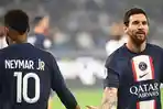 Penyerang-PSG-Lionel-Messi-melakukan-tos-dengan-Neymar-dalam-laga-Liga-Perancis.jpg