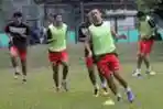 Cesc Fabregas And Friends Lakukan Latihan