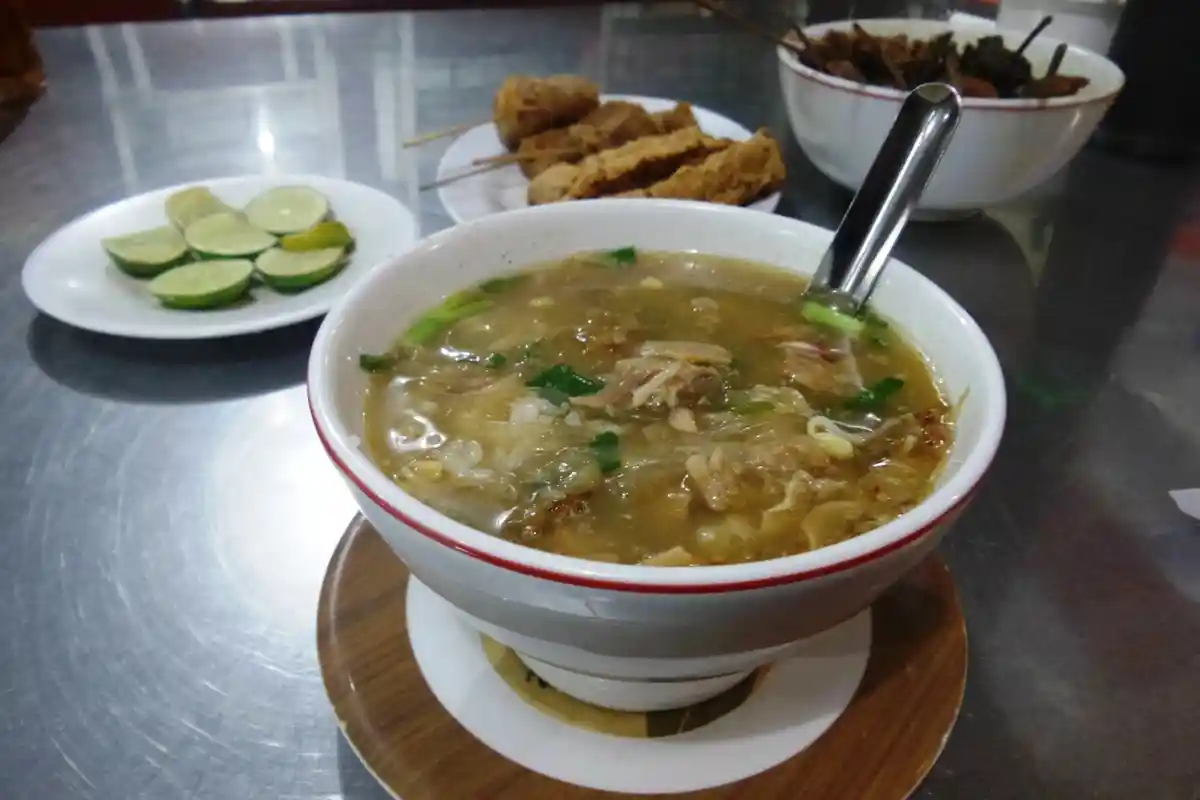 5 Tempat Makan Siang Enak di Semarang, Asem-Asem Koh Liem hingga Soto Bangkong Jadi Favorit