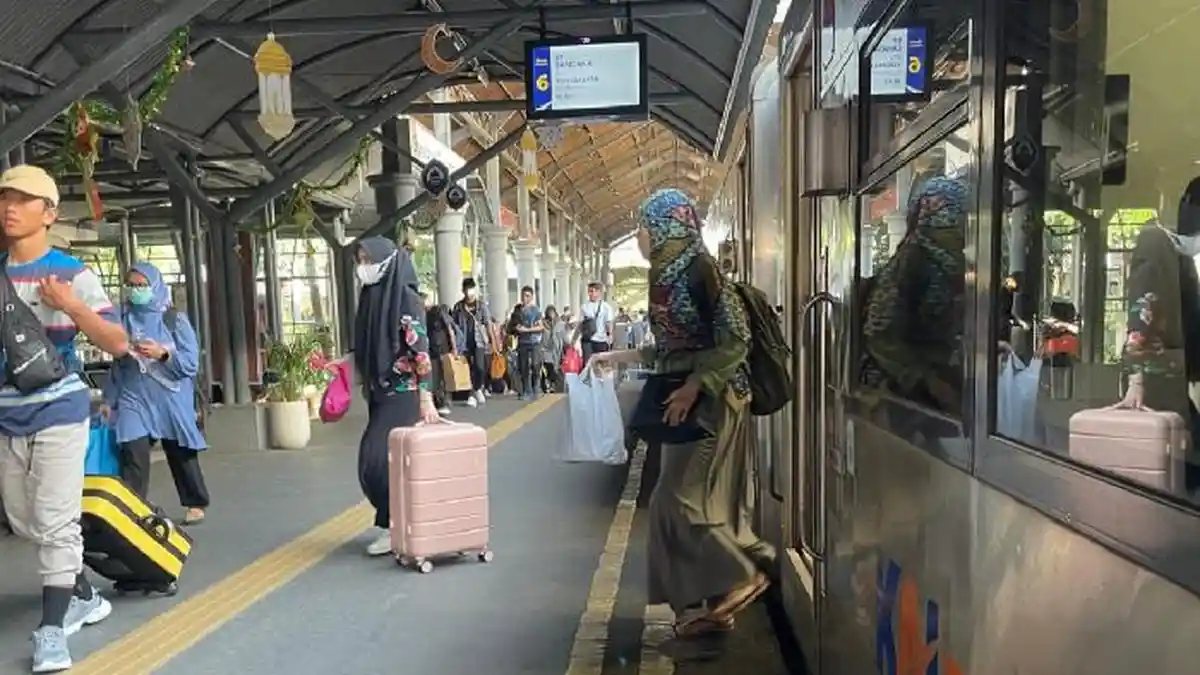Penumpang KA yang Datang di Daop 8 Surabaya Masih Tinggi saat H+7 Lebaran