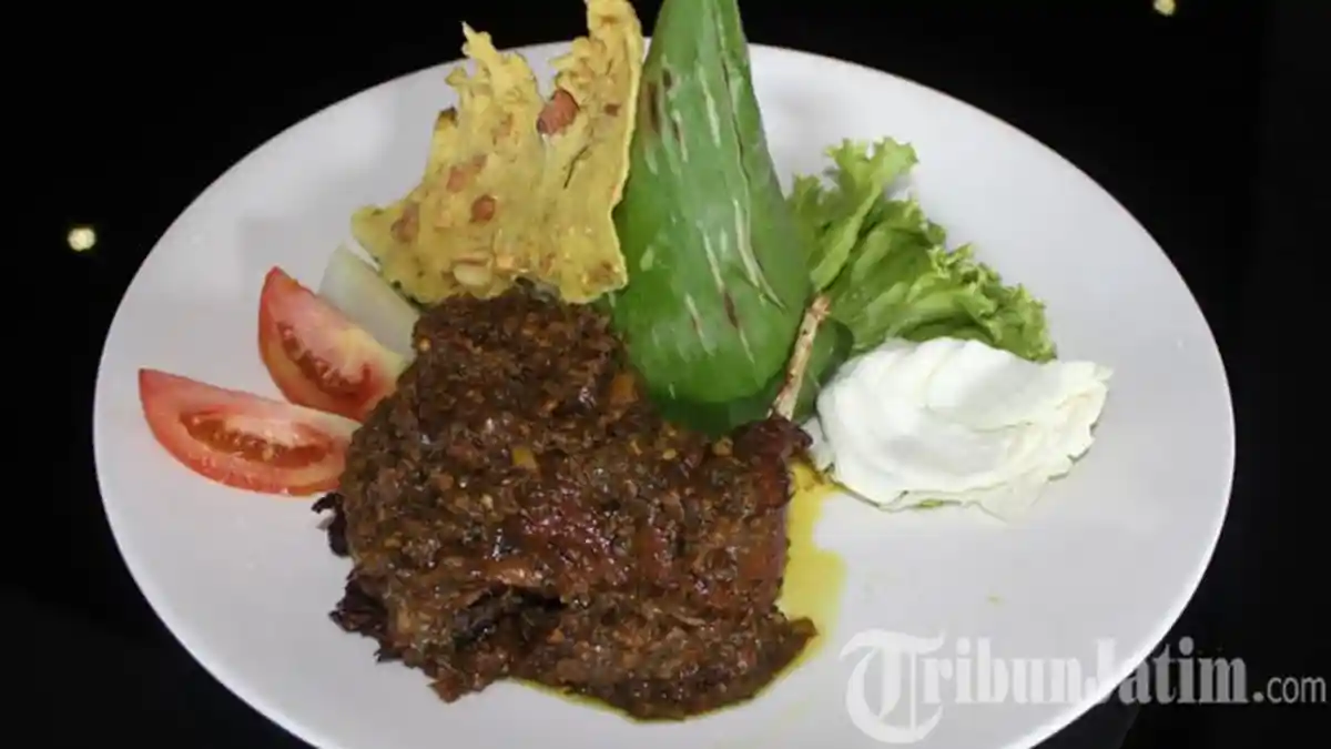 Yuk, Nikmati Kuliner Bebek Mambuang di Hotel Santika Premiere Gubeng, Bumbunya Special Loh!