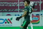 Ernando-Ari-dan-Andhika-Ramadhani-Masih-Andalan-Bajul-Ijo-Liga-1-musim-depan.jpg