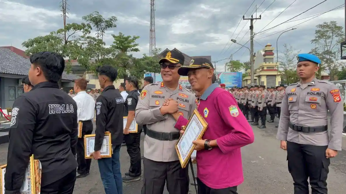 Kapolres Ciamis Beri Penghargaan Untuk 19 Personel Polisi dan Warga